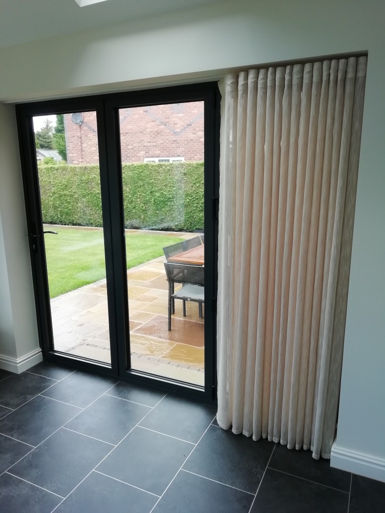 Slimline Wave Bay Track