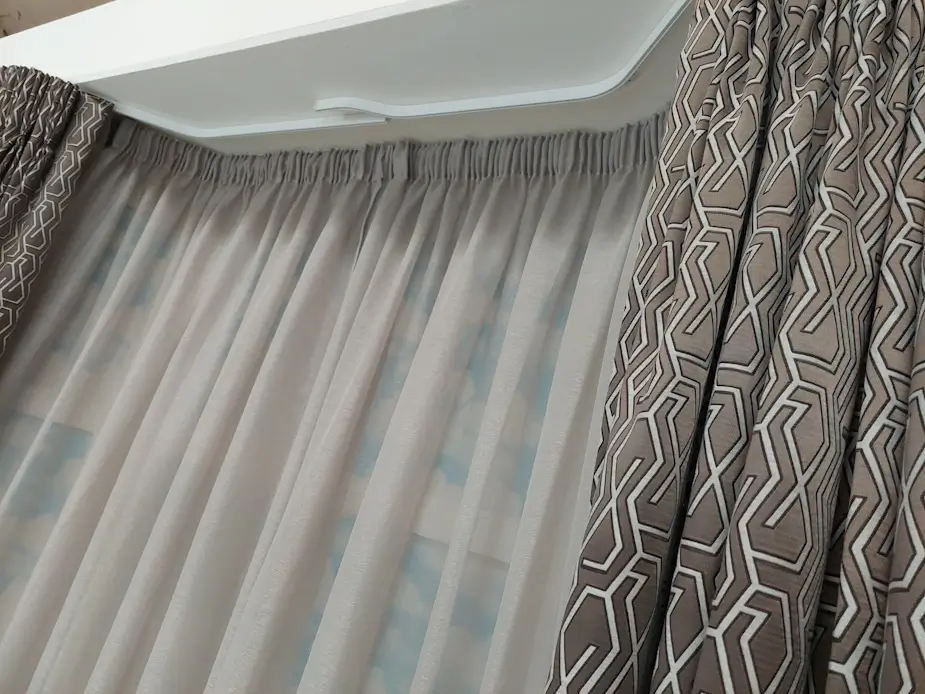 Curtain heading styles suitable for curtain tracks